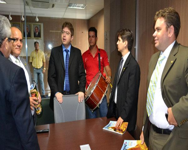 A Lei nº 4.381, de 3 de abril de 2013 reconhece no âmbito do município de Teresina, as competições de vaquejadas como atividades desportivas.(Imagem:CMT)