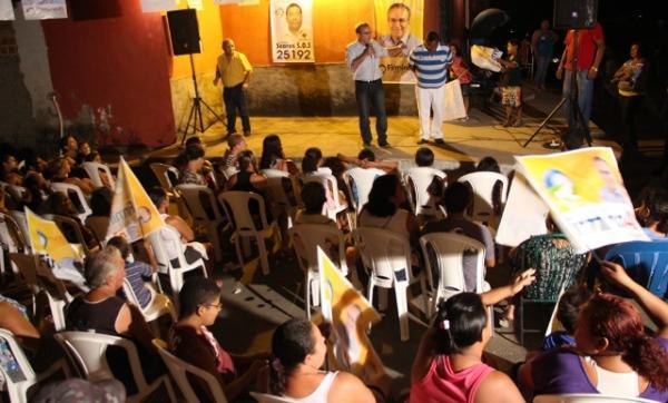 Firmino Filho na Vila Irmã Dulce(Imagem:Reprodução)