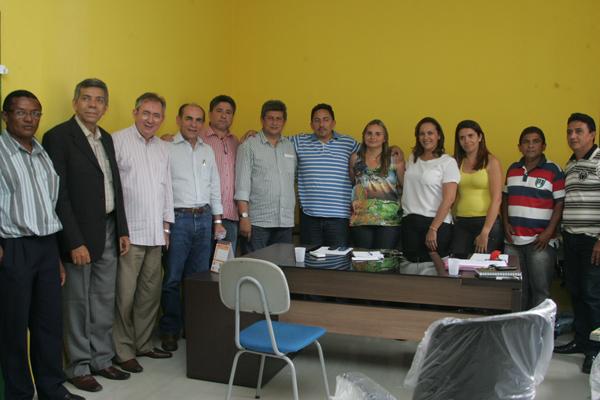 Zé Filho reunido com correligionários.(Imagem:Divulgação)