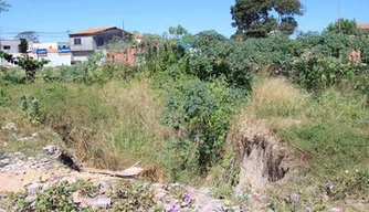 Moradores reclamam de galeria no Dirceu