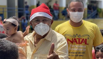Missão Natal entrega brinquedos em Teresina